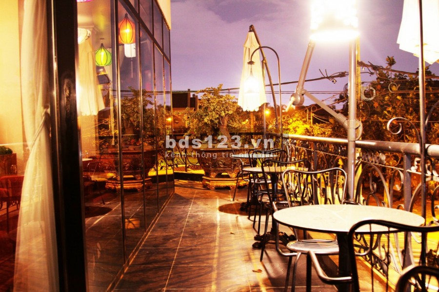Cho thuê nhà 2 mặt tiền 30m. 300m2 Q Bình Tân tuyệt đẹp!