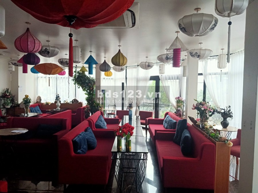 Cho thuê nhà 2 mặt tiền 30m. 300m2 Q Bình Tân tuyệt đẹp!