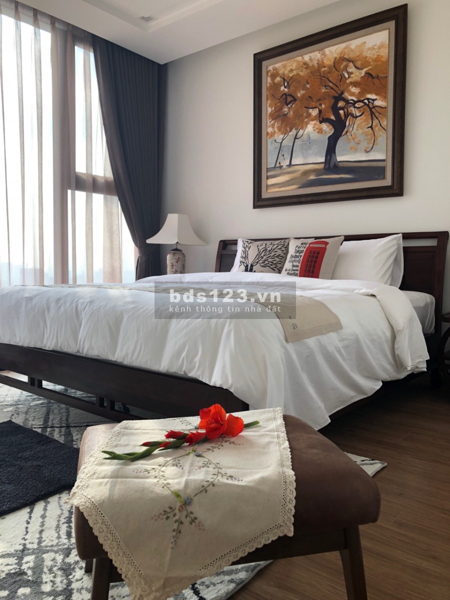 Cần Bán Gấp Căn Hộ Vinhomes Metropolis 29 Liễu giai 3pn dt 114,34m2 Lh 0915436246