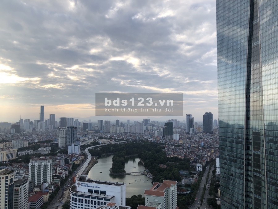 Cần Bán Gấp Căn Hộ Vinhomes Metropolis 29 Liễu giai 3pn dt 114,34m2 Lh 0915436246