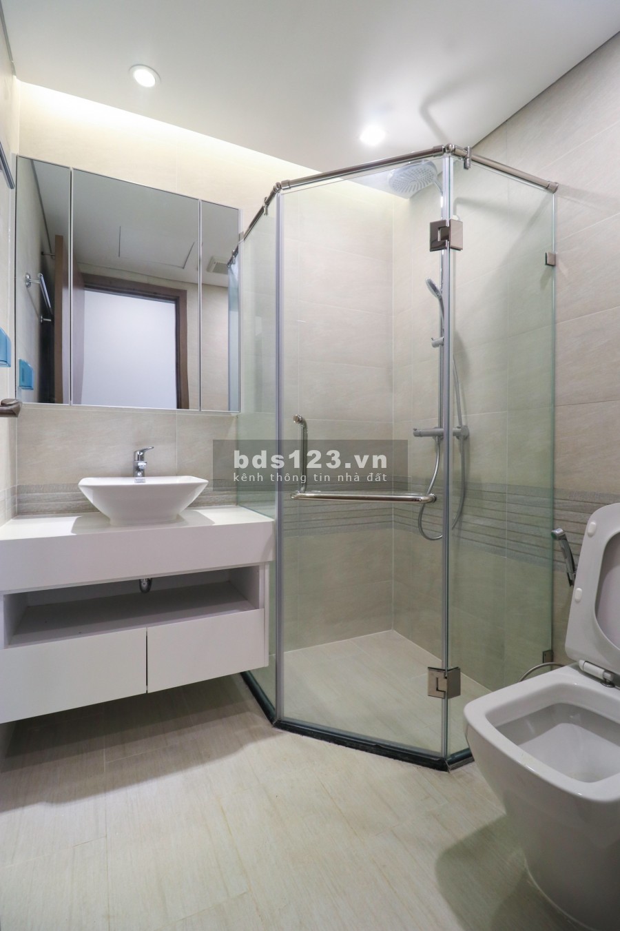 Chính Chủ Cần Cho Thuê Căn Hộ Vinhomes Metropolis 29 liễu giai 2pn Diện Tích 81,59m2 Lh 0915436246