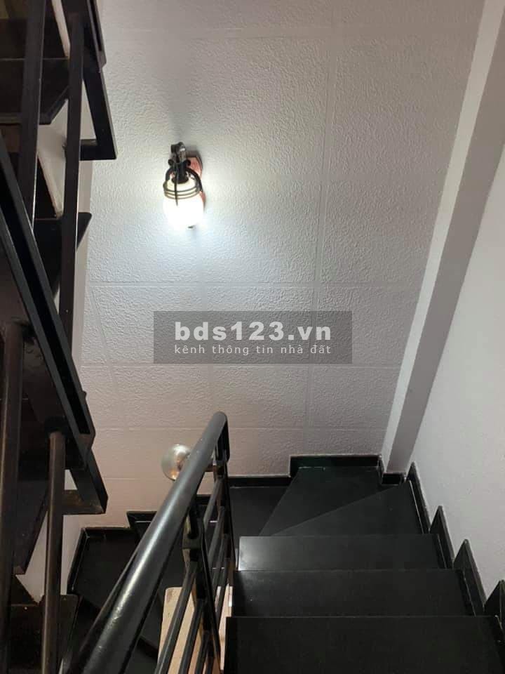 Bán gấp nhà 5 tầng BTCT đường Nơ Trang Long Phường 13 Bình Thạnh Giá 3.8 tỷ