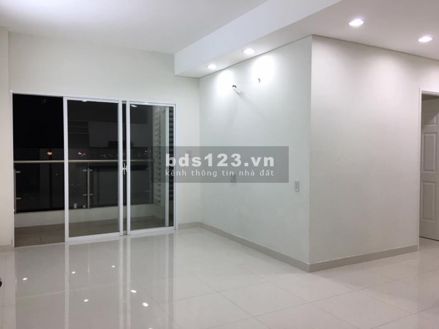 Cần cho thuê gấp Căn Hộ Hoa sen Quận 11. Diện tích: 65 m2, 2 pn, 2 wc