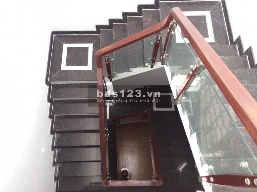 Cho thuê Nhà nguyên căn hẻm 77 Chuyên Dùng 9, P.Phú Mỹ