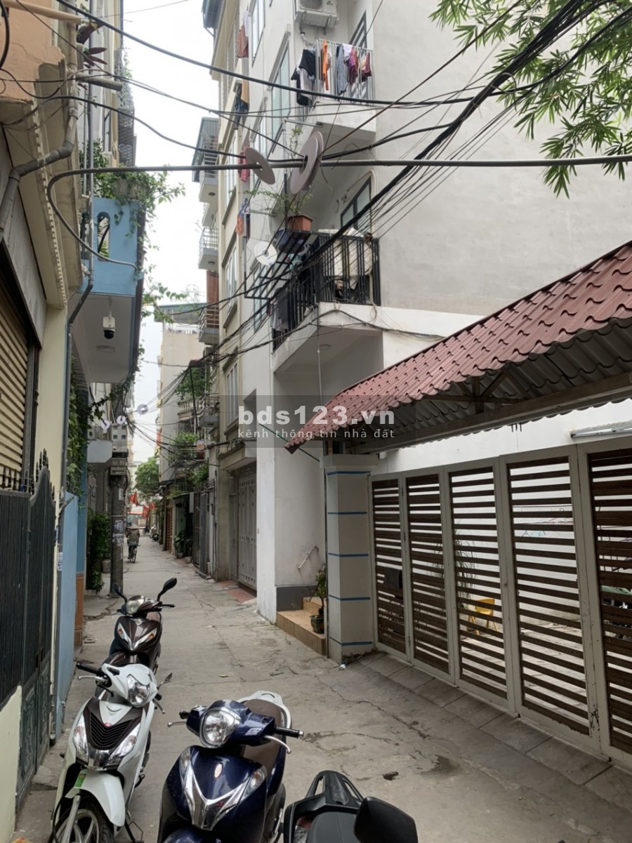 Bán nhà Hoàng Mai, diện tích 50m2, MT 4m xây 4 tầng, ô tô đỗ cổng