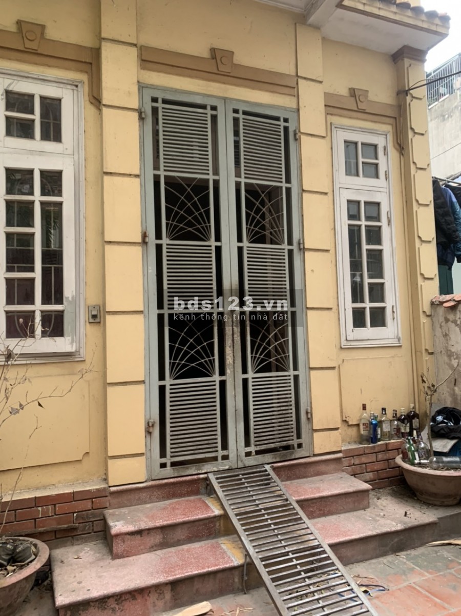 Bán nhà Hoàng Mai, diện tích 50m2, MT 4m xây 4 tầng, ô tô đỗ cổng