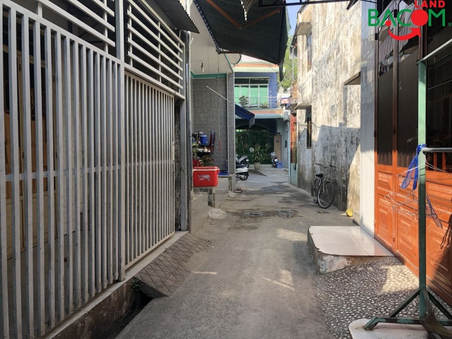 Nhà Bình Đa đối diện phòng công chứng Bình Đa