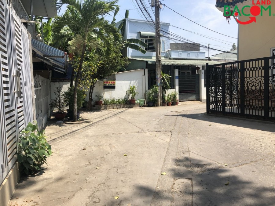 Nhà Bình Đa đối diện phòng công chứng Bình Đa