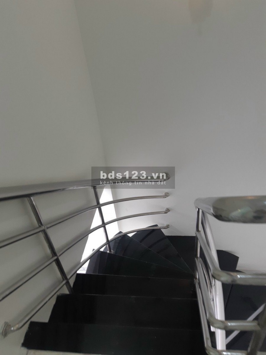 Bán nhà giá rẻ 1 trệt 1 lầu phường Linh Chiểu quận Thủ Đức đường thông kha vạn cân