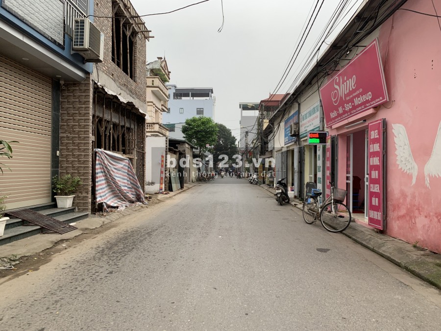 Bán nhà 2 tầng, mặt đường to, kinh doanh được tại ngõ 531 Thạch Bàn.