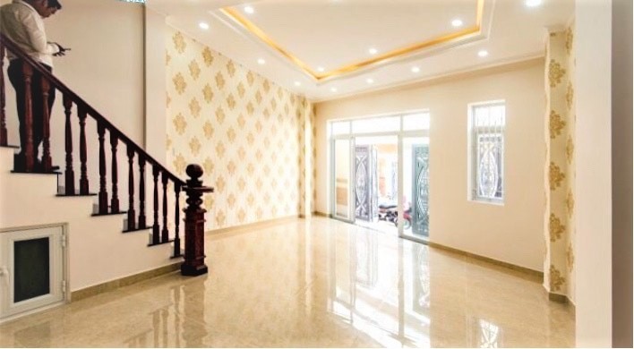 Nhà 1 trệt 1 lầu diện tích lớn, sổ riêng, giá cả phải chăng