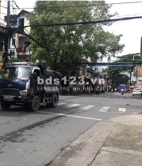 Bán nhà MTKD VĂN CAO DT 3,6x6,85m Lửng Lầu. Giá 5 tỷ TL