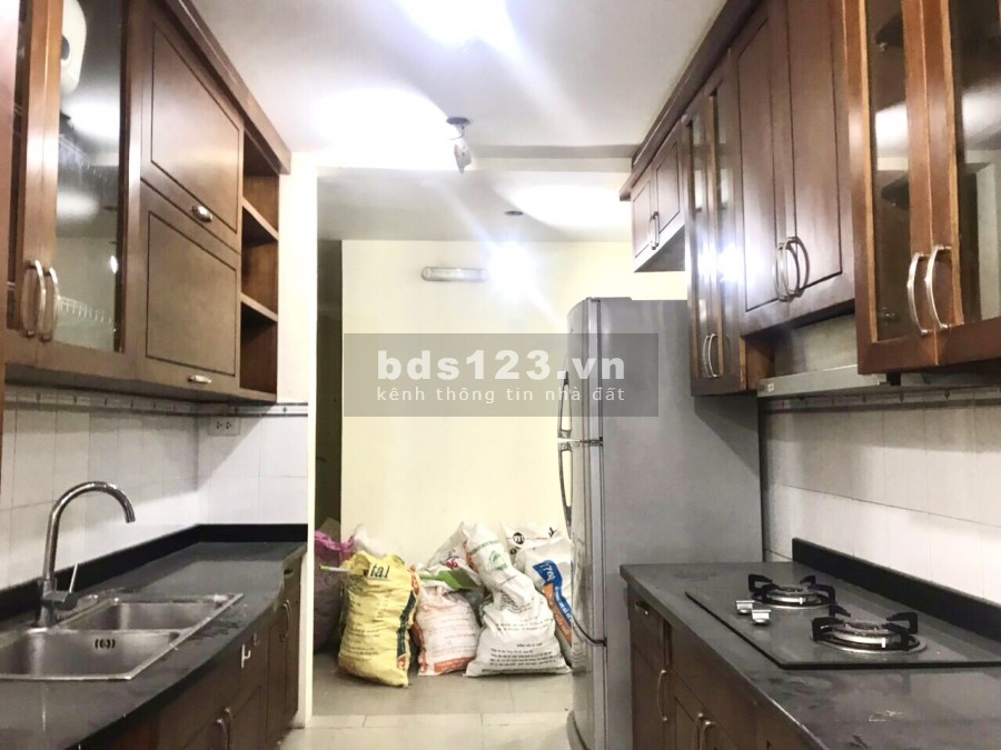 Cần bán Căn Hộ P1 Ciputra 145m2- 3 ngủ đủ đồ, cửa chính Đông Nam giá 4,1 tỷ có thương lượng