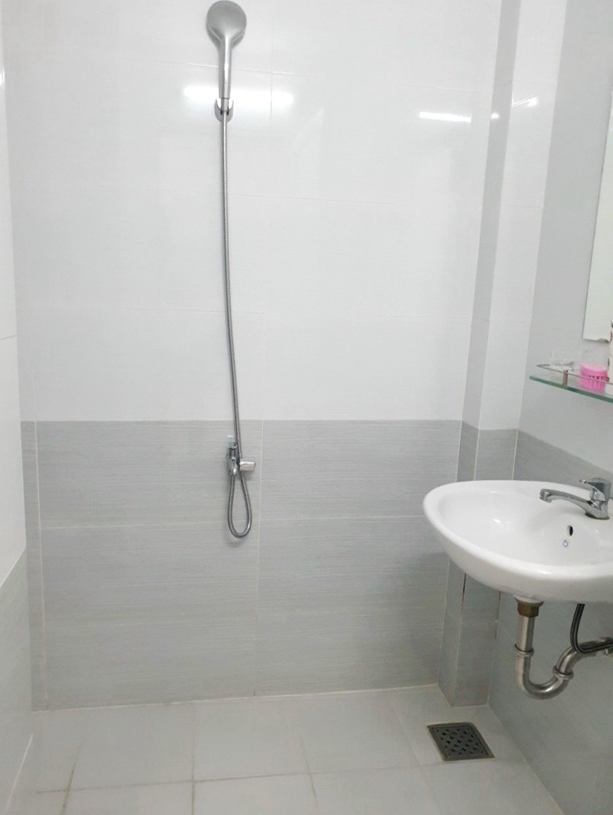 Nhà (dt đất 58.3m) hẻm 4m gần MT đường Phạm Hùng P4 Q8