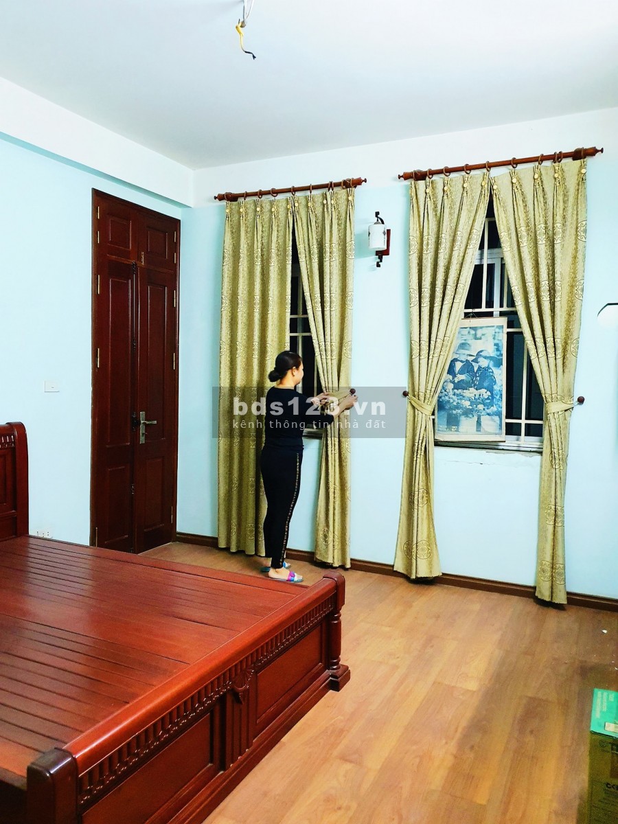 Bán nhà Kim Giang, Thanh Xuân, Kinh doanh, ô tô tránh, 60m2x5T, Mt 4m, giá hạ sốc 1 tỷ