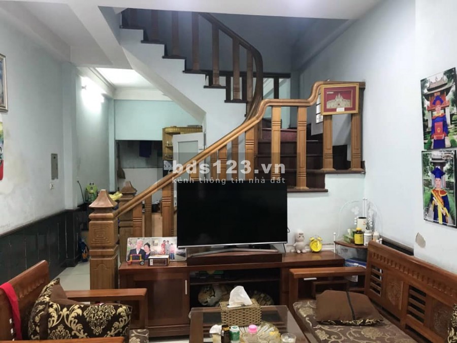 Bán nhà phường Minh Khai, quận Bắc Từ Liêm DT 43,5m2x3,5T gần đường ô tô LH 0962565333