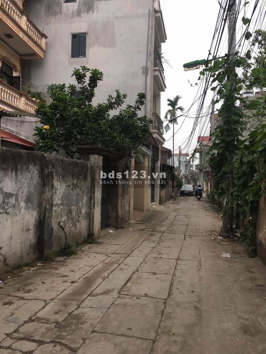 Bán 50m2 đất Yên Mỹ, Thanh Trì, mt 4m, ngõ hơn 4m ô tô vào nhà 0976151518