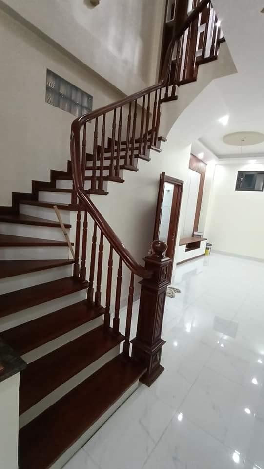 Bán nhà Tây Sơn 5 tầng xây mới 45m oto đỗ cửa 10m giá 6.4 tỷ