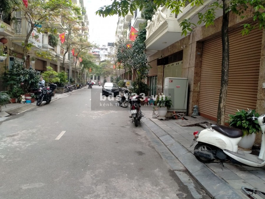Phân lô Nguyễn Huy Tưởng Ô tô Thang máy, Vỉa hè, kinh doanh, 70mX5T. MT5m, giá 17.5 tỷ