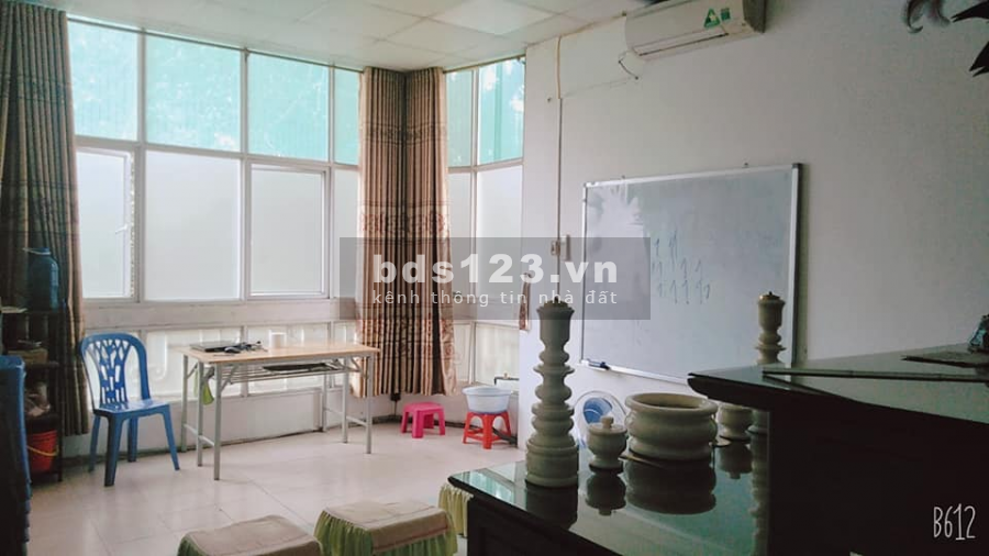 BÁN GẤP SIÊU PHẨM MẶT PHỐ LÔ GÓC 3 MẶT THOÁNG KINH DOANH BUÔN BÁN SẦM UẤT