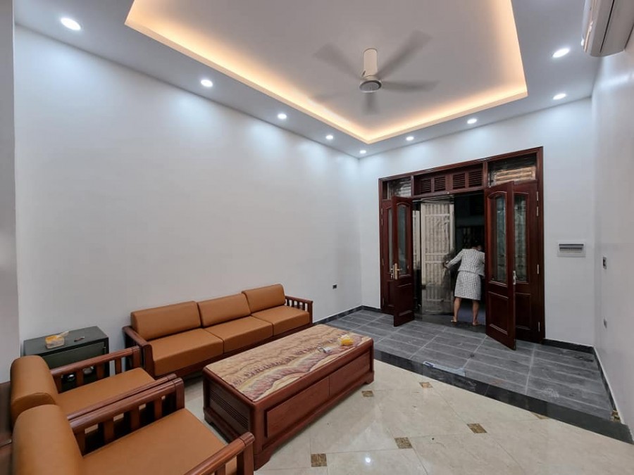 Bán Nhà Nguyễn Ngọc Nại 52m2 Phân Lô Gần Phố MT 4m Oto Đỗ Cửa Dân Chí Cao