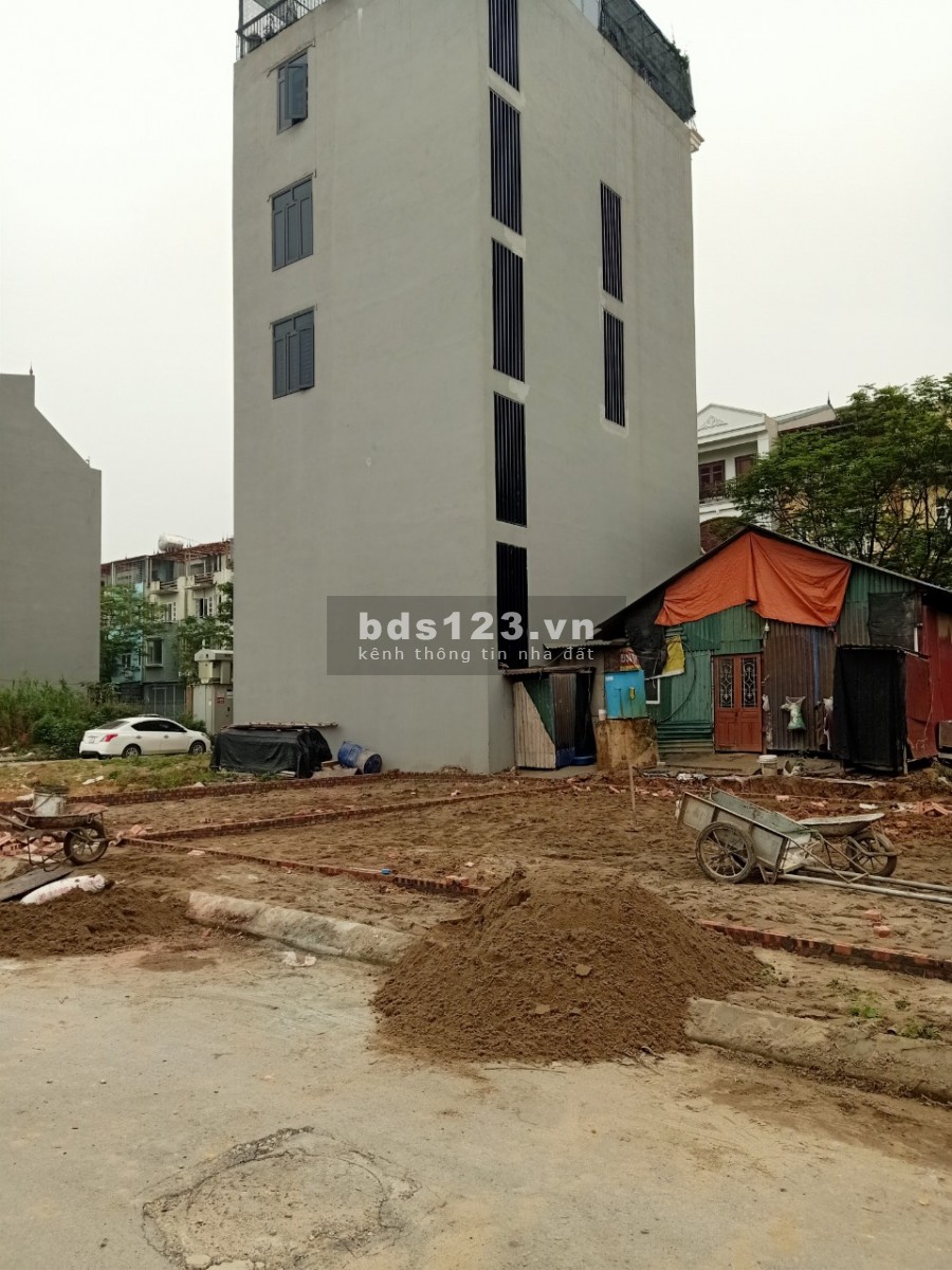 Chính chủ bán em hoa hậu khu 6.9 ha ngay gần đường Trịnh Văn Bô cách Mỹ Đình 3Km. Đường trước mặt 9m.