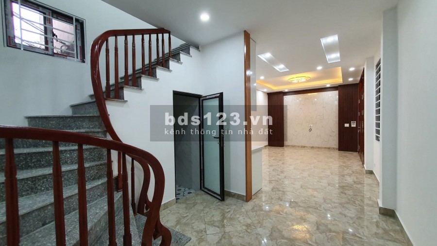 SIÊU PHẨM MẶT TIỀN RỘNG 9.5M, 42M2 X 5T, GẦN NGÃ TƯ XÃ ĐÀN, GIÁ SỐC 3,95 TỶ.