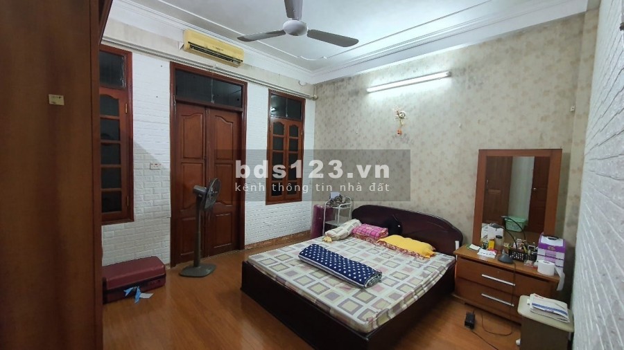 HƠN 2 TỈ CÓ NHÀ TÂY HỒ LÔ GÓC 3 MẶT THOÁNG 35M2 3 TẦNG