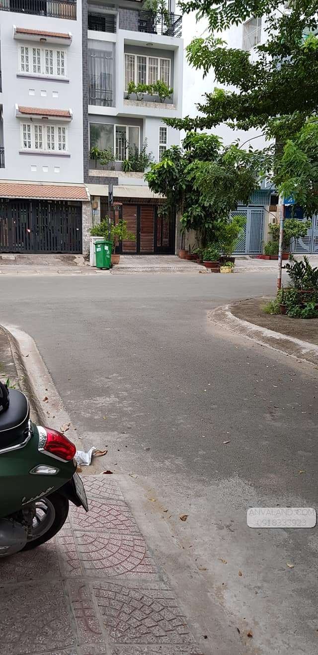 RẺ ĐẸP HIẾM ĐỘC MẶT TIỀN HOA HẬU NHÀ 3 MẶT TIỀN Q1 DT 81M2 NGANG khủng 9.3M GIÁ 14 TỶ