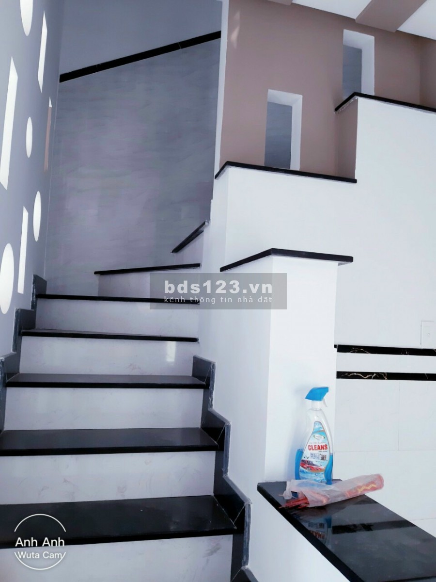 Nhà 400tr đường Trần Văn Giàu đi lên, gần khu Bella