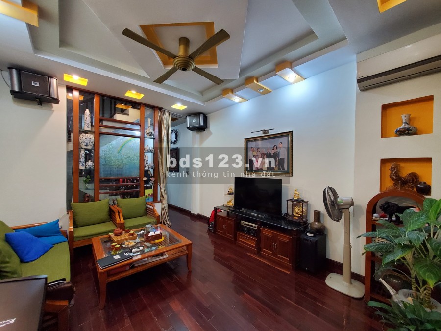 Bán Nhà Phố Quang Trung, Ô tô đỗ cửa, 63m x 3T, MT3.3m, giá 3 tỷ 9, Lh 0902083139