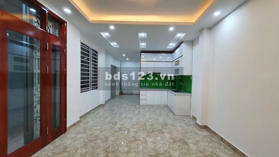 SIÊU PHẨM MẶT TIỀN RỘNG 9.5M, 42M2 X 5T, GẦN NGÃ TƯ XÃ ĐÀN, GIÁ SỐC 3,95 TỶ.