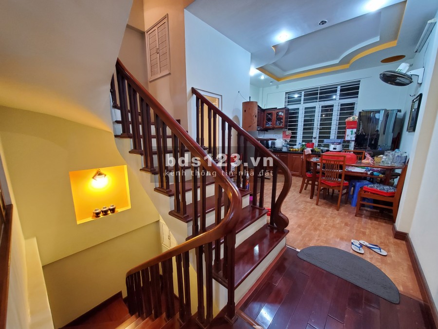 Bán Nhà Phố Quang Trung, Ô tô đỗ cửa, 63m x 3T, MT3.3m, giá 3 tỷ 9, Lh 0902083139