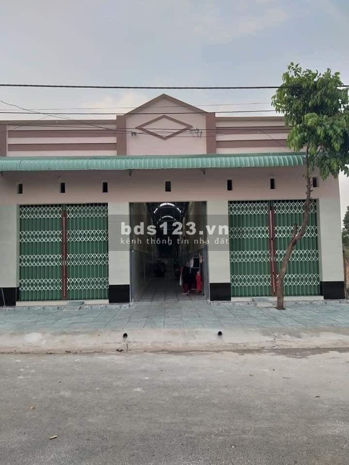 Về Quê bán gấp nhà cấp 4 300m2(10x30) có 10 phòng trọ + 2 nhà cấp 4. thu nhập ổn định