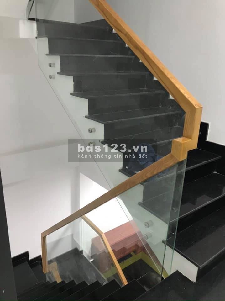 Hoa hậu Tân Bình 42m2 4 tầng đường Phạm Văn Hai Chỉ 5 tỷ 3
