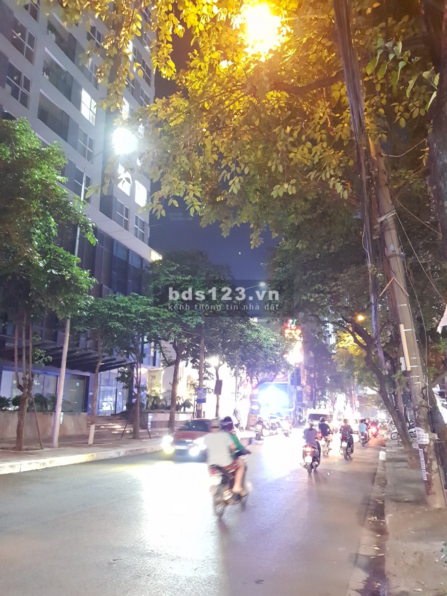 Bán nhà mặt phố Nguyễn Tuân. Vỉa hè, oto, KD. 95m2 5T thang máy MT10m nhỉnh 22 tỷ