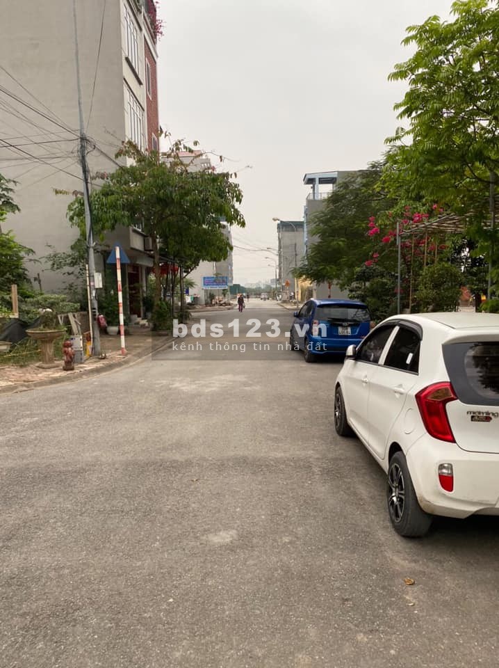 Bán đất phân lô Tu Hoàng Nhổn dt 40m2 đường phân lô vỉa hè gần trường liên cấp, LH 0962565333
