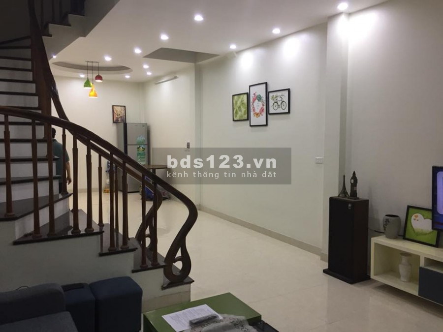 HƠN 2 TỈ CÓ NHÀ TÂY HỒ LÔ GÓC 3 MẶT THOÁNG 35M2 3 TẦNG