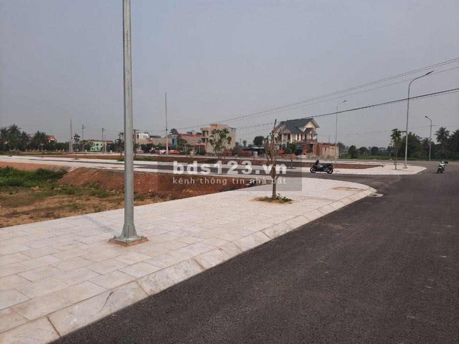 Mb 25 – Hoằng Đức – Hoằng Hóa Vị Trí : Ngay sau chợ Hoằng Đức, nằm ngay mặt đường QL10