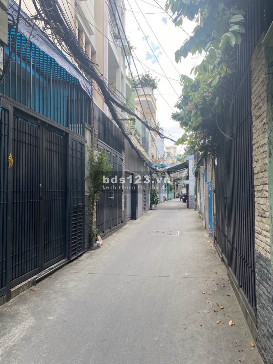 Nhà 4 Lầu - Trung tâm Q3- Hẻm thẳng 3m- Chỉ 5,3 Tỷ