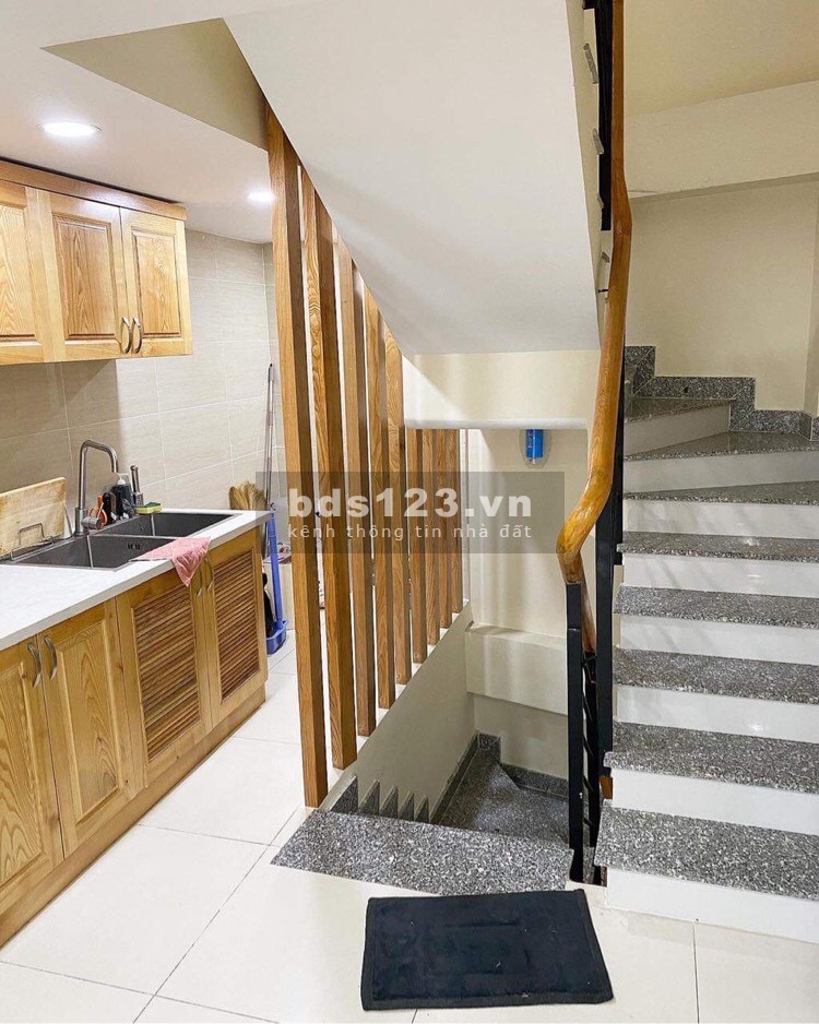 Bán nhà đường Nguyễn Đình Chiểu, hẻm thông tứ phía 38m2 2 PN , Giá tốt.