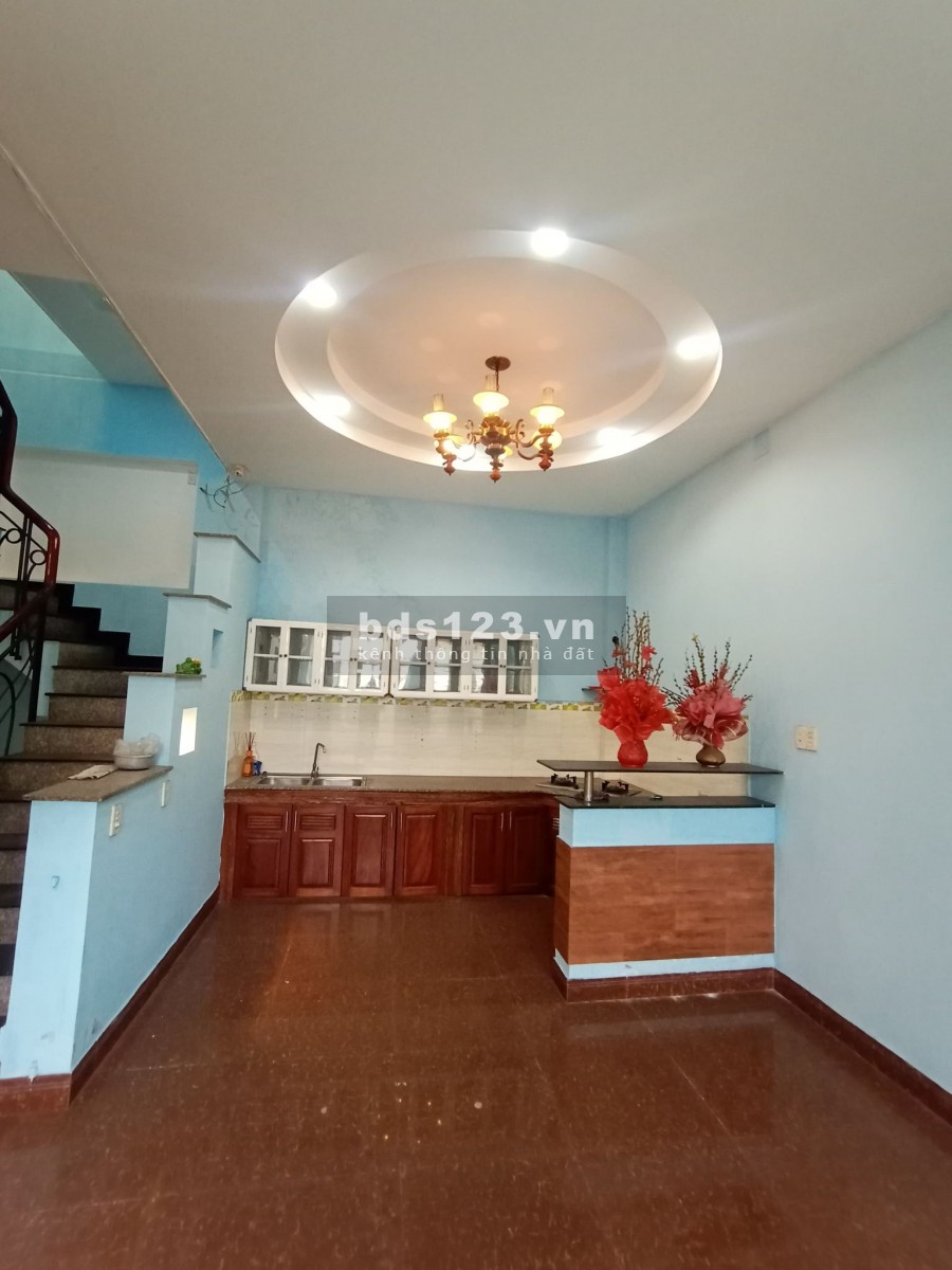 Bán nhà 78 Khuôn Việt, hòa thạnh Tân Phú, 93m2, 3 tấm, ngang 7,5 nở hậu 8,5, kinh doanh cực thuận lợi.