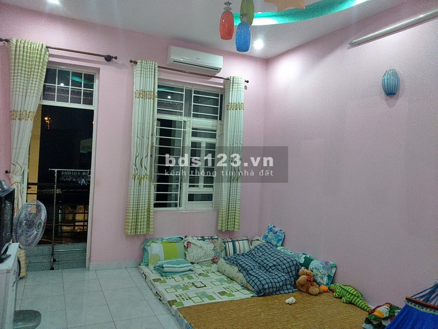 Chính chủ cho thuê nhà nguyên căn quận 7 gần vòng xoay Tân Thuận