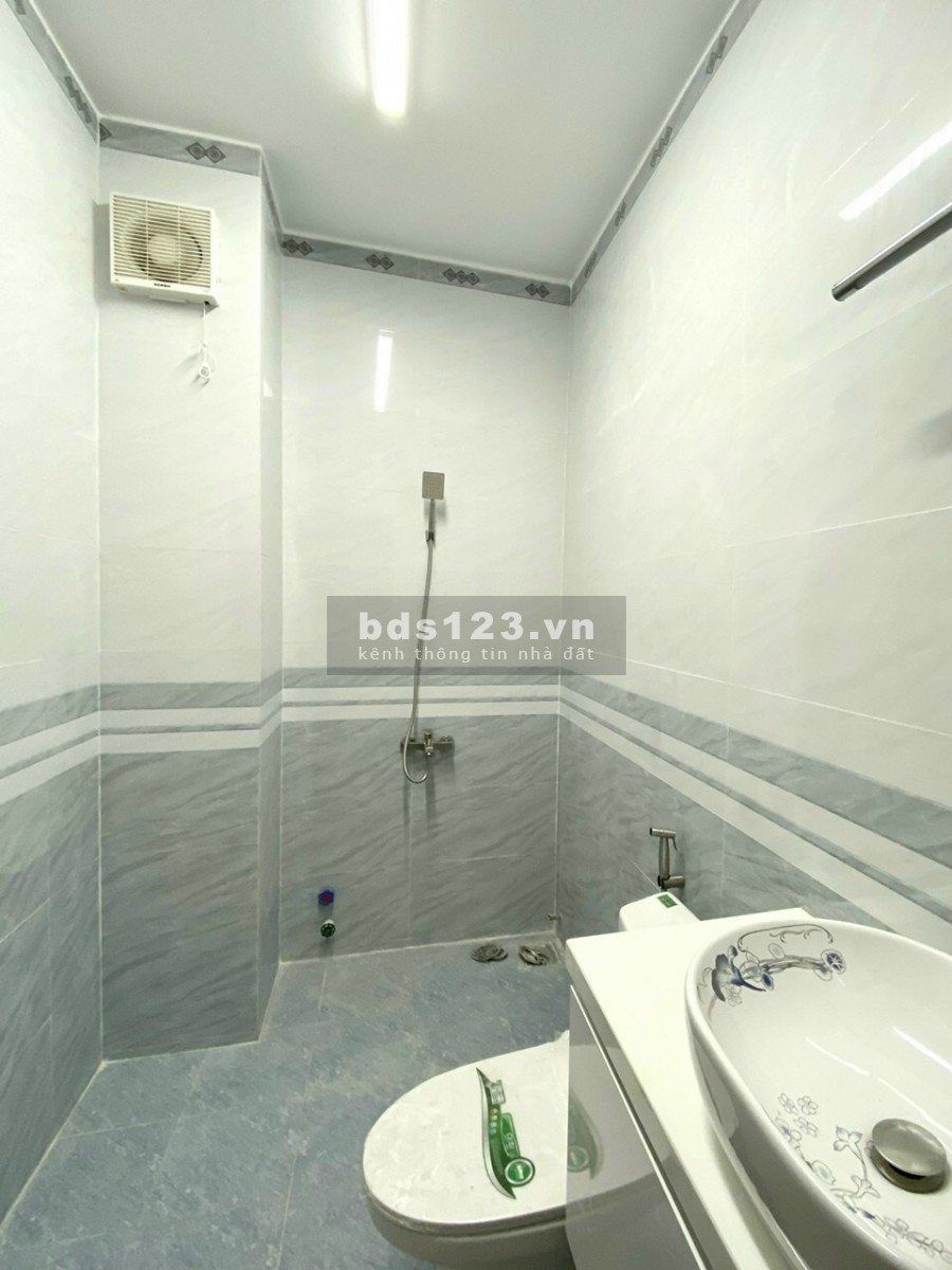 Bán nhà Đồng Nai, hẻm xe hơi 4m cực hiếm, Quận 10 chỉ 4 tỷ