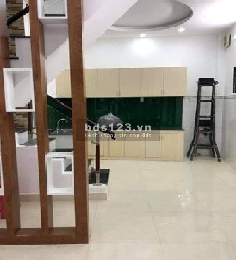 Bán gấp nhà Ba Tháng Hai Quận 10 giá 4.6 tỷ 3 tầng thương lượng
