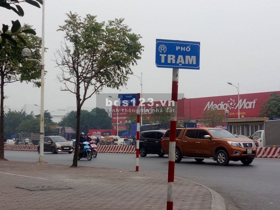 Nhà đẹp, ở luôn, ô tô qua nhà, Phố Trạm, Long Biên, Hà Nội.