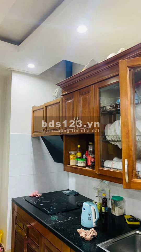 Nhà đẹp, ở luôn, ô tô qua nhà, Phố Trạm, Long Biên, Hà Nội.