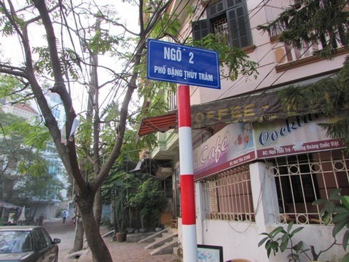 Bán gấp nhà phố Đặng Thùy Trâm Cầu Giấy, vỉa hè, kinh doanh, ô tô dừng đỗ ngày đêm, 62m, 5 tầng, mặt tiền 4.5m