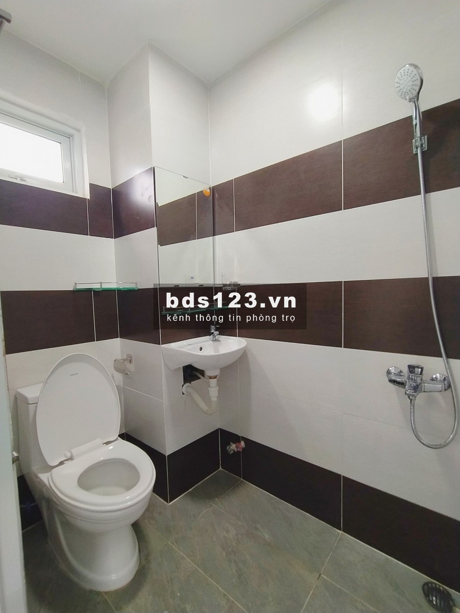 Phòng trọ giá rẻ kế bên ĐH CÔNG NGHIỆP THỰC PHẨM thoáng mát, tiện nghi
