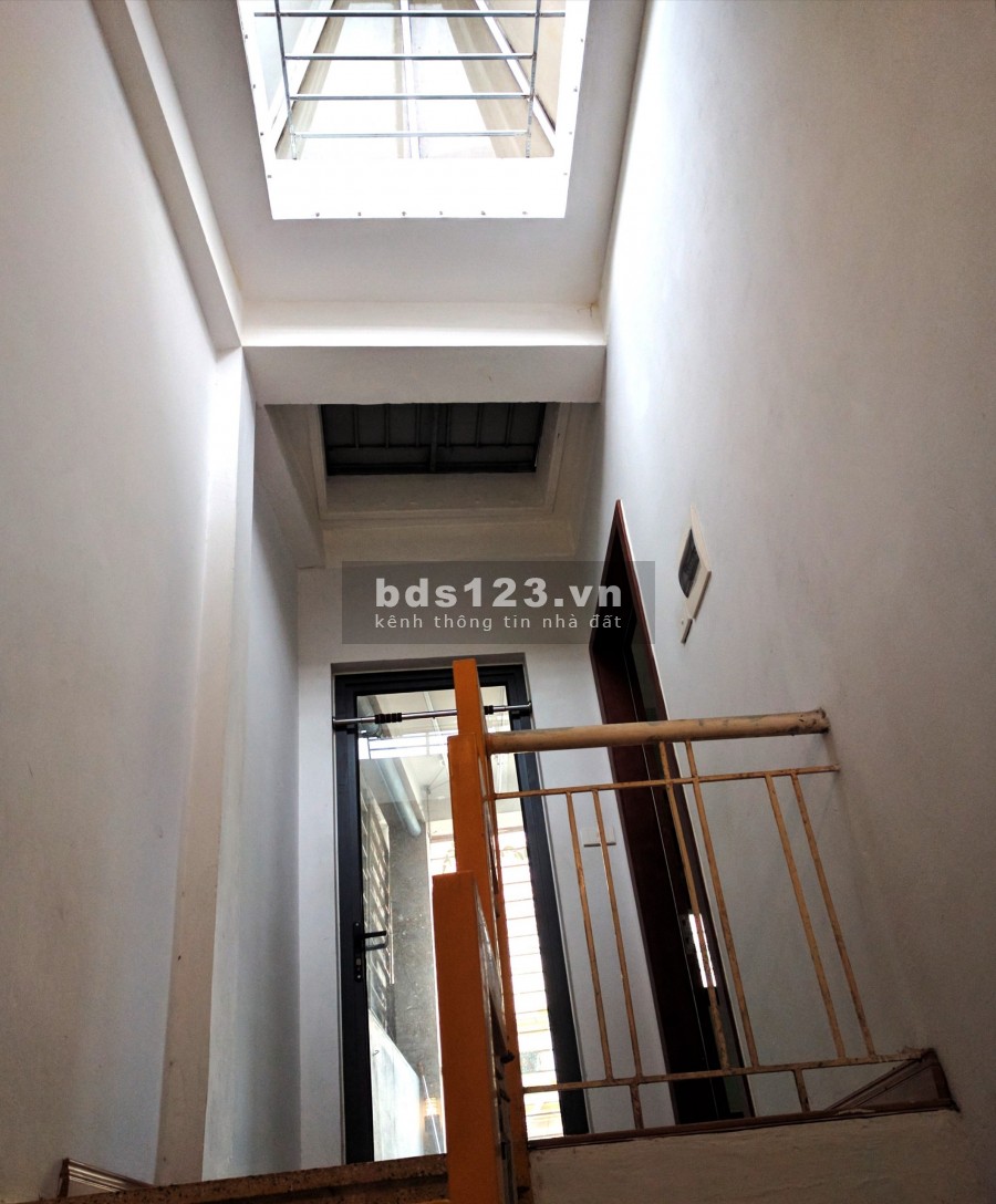 Bán nhà mặt phố Nguyễn Văn Trỗi, Lê Trọng Tấn 35m2x4 tầng, giá 3.8 tỷ